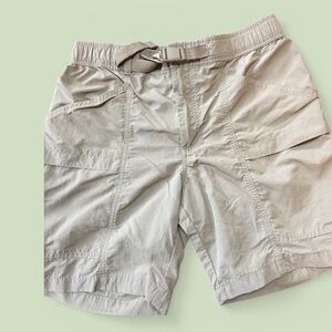 Men's olive green Cargo Shorts Eddie Bauer size S hiking walking multi pockets